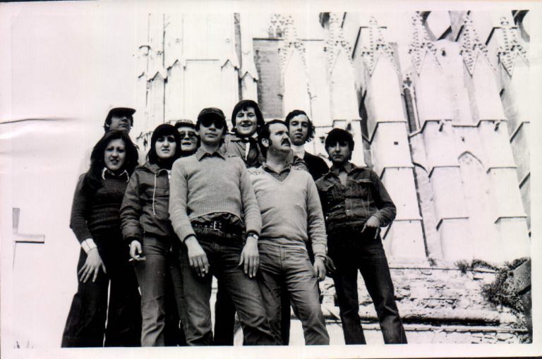 JOVENOTS A CIUTAT - 1975