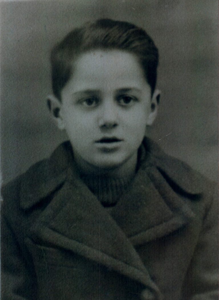 NIÑO - 1945