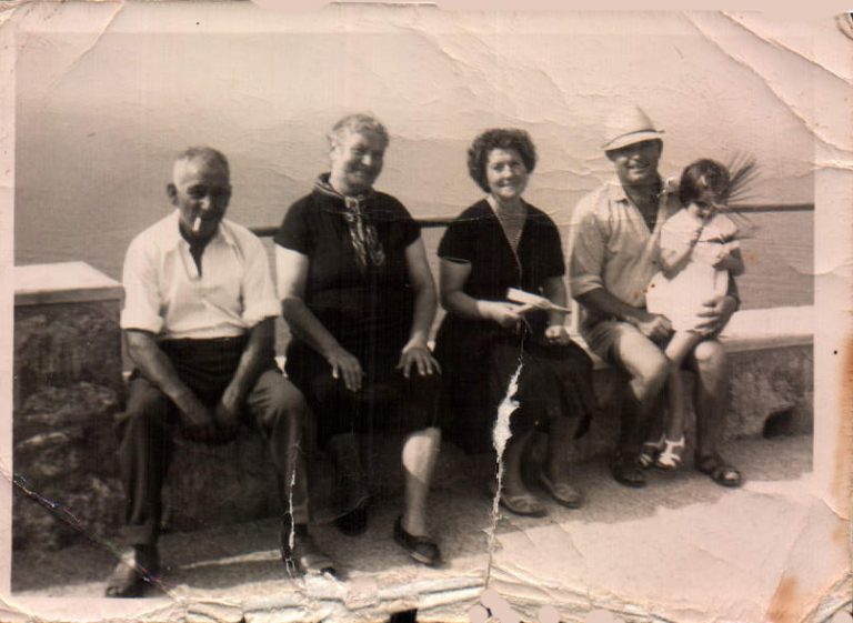 FAMILIA - 1950