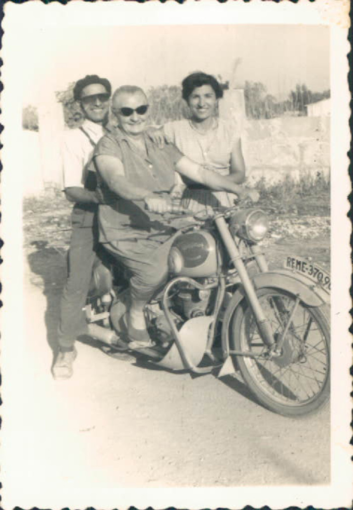 Con la abuela en moto – 1968