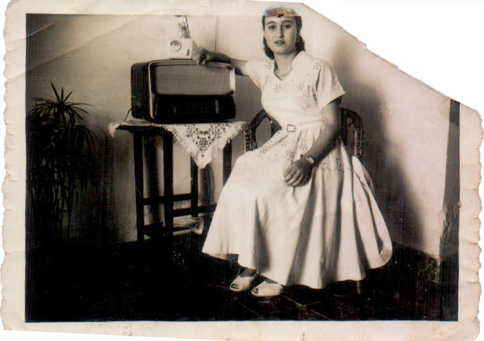 Dona amb transistor – 1950