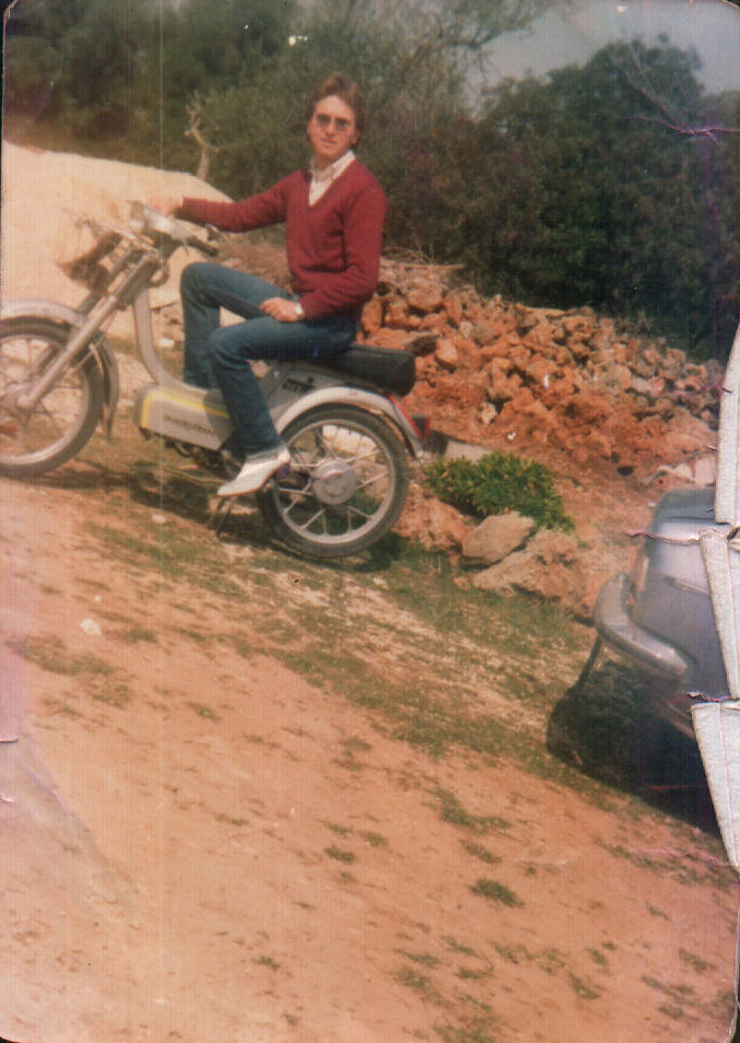 UNA MOTO NOVA - 1980
