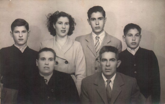 GRUPO FAMILIAR - 1949