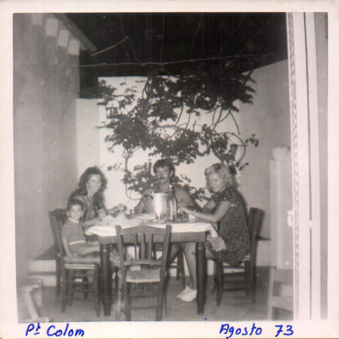 Cena familiar veraniega (Porto Colom) 1973