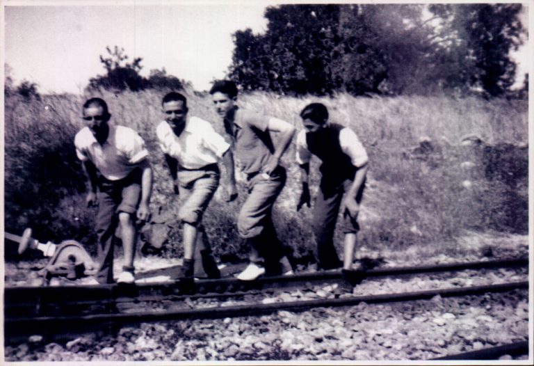 Quatre amics a sa via des tren – 1935