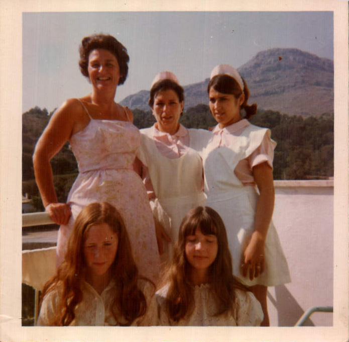 Compañeras en el Hotel Molins, Cala Sant Vicenç	 – 1973