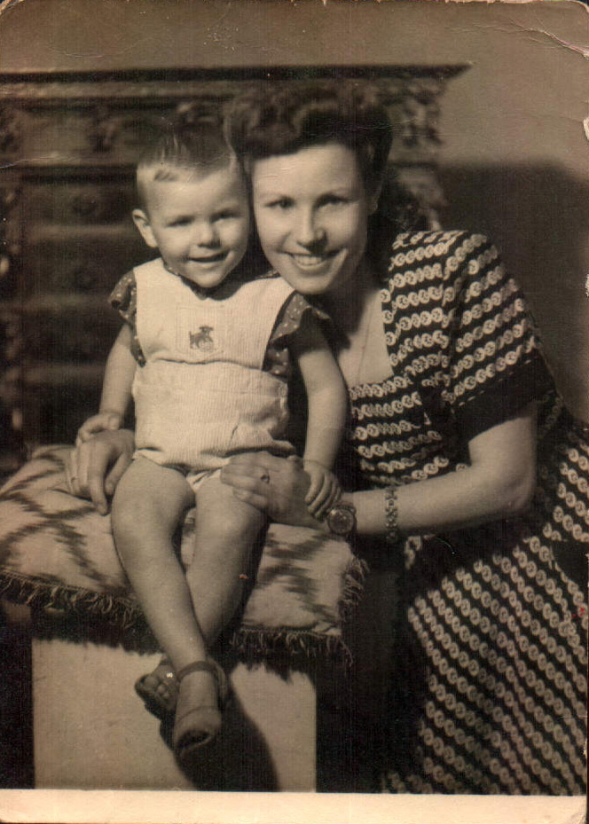 Madre e hijo – 1946