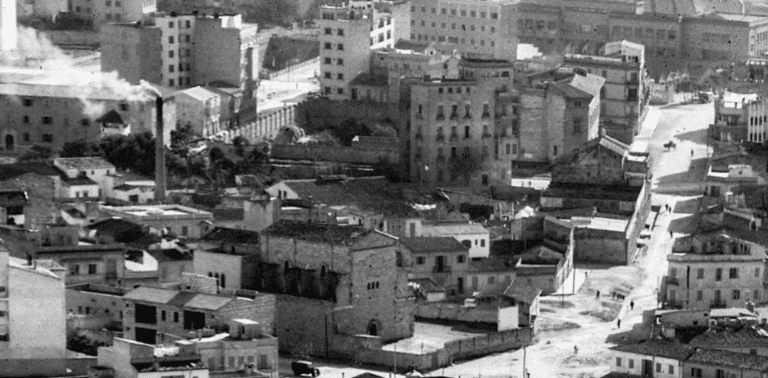 Barrio del Camp d’en Serralta con su Iglesia y convento. (1951)